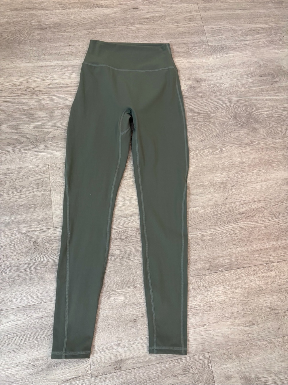 BuffBunny Olive High-Rise Leggings small